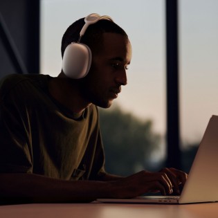 Наушники Apple AirPods Max Голубое небо (Sky Blue)